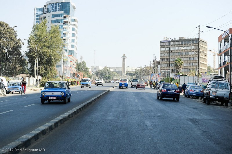 20120328_092620 Nikon D3S 2x3.jpg - Wide street